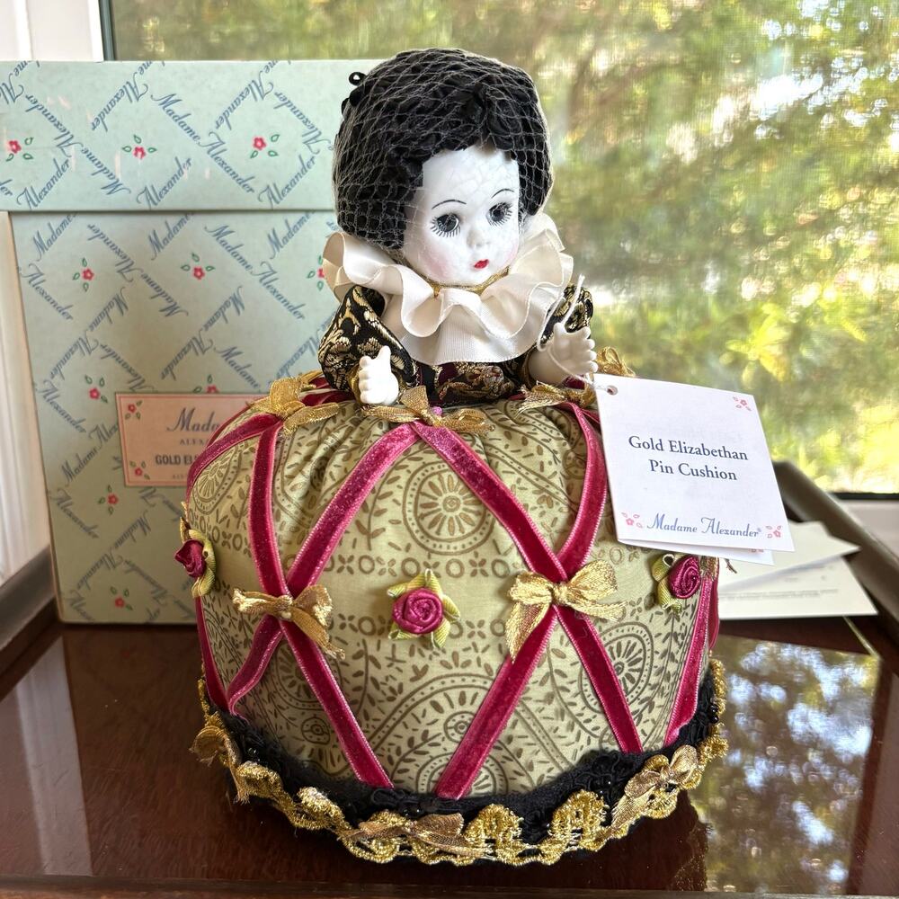 Vintage Madame Alexander Gold Elizabethan Pin Cushion Doll With Box